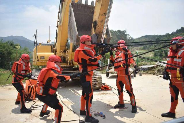 制作横渡救援结构