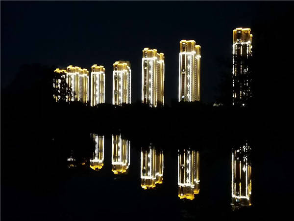 丰城玉龙明珠小区外墙亮化竣工啦!