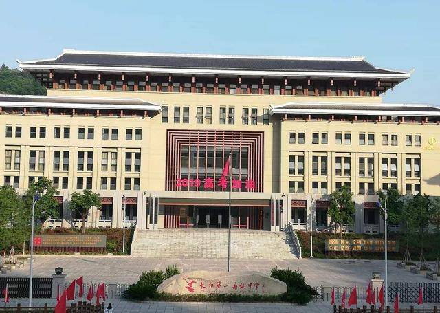 宜都一中(一本过线率64.