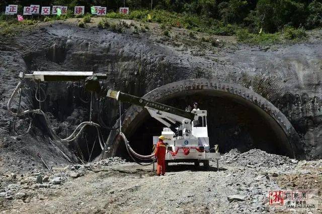 義烏機器換人挖隧道