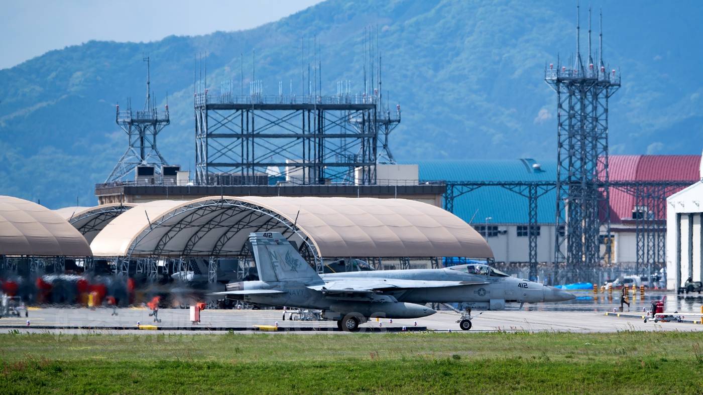 海军,美国海军陆战队和日本海上自卫队共用基地岩国基地进行军事训练