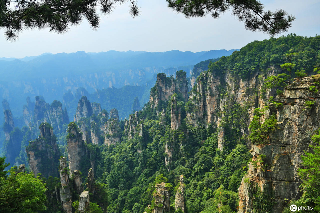 张家界国家森林公园风景区地理风光,山峰,石峰,群峰石英砂岩峰林地貌
