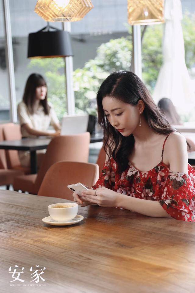 《爱我就别想太多》热播 周知再演气质女神完美上线 实力演技获赞