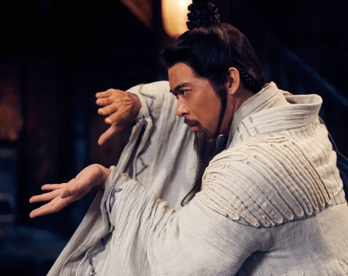 《龙虎山张天师》樊少皇演技在线,特效和动作戏堪称网大"范本"_电影