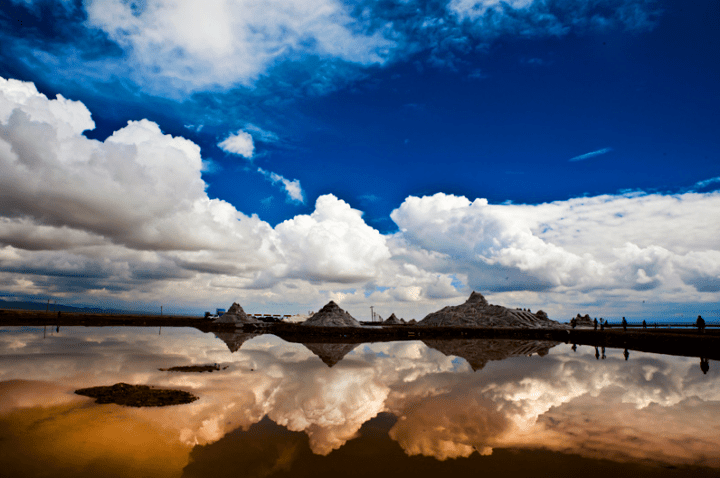 网红景点青海四大美景之一茶卡盐湖被誉为天空之镜