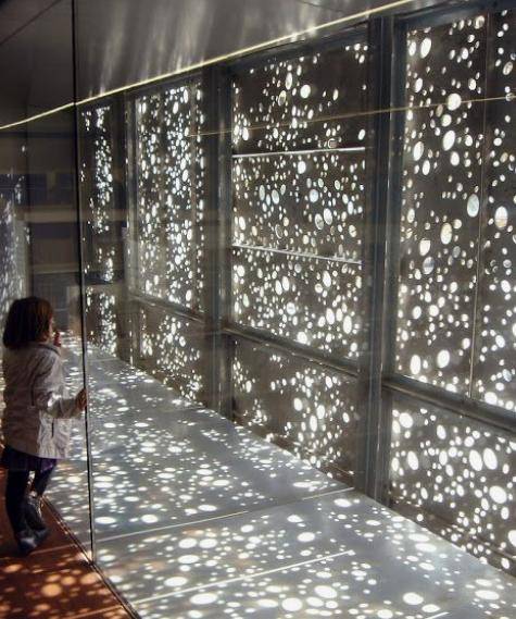 现在都流行在阳台装透光帘遮阳效果超强再也不怕夏天大太阳