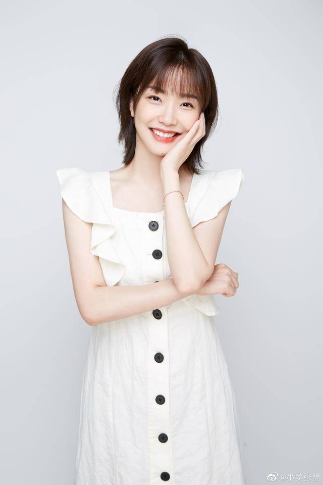 惊艳!国乒直板女将晒美照获网友盛赞,知性端庄美出新高度