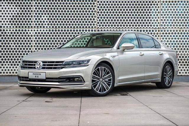 上汽大众为清库存下血本6缸帕萨特直降14万购车还送2万礼包