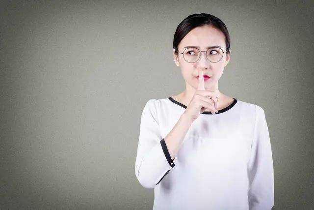 生氣時,女人最好別說話_感情