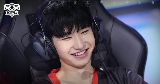 一诺女友意外曝光!直播聊天记录流出,单身人设彻底崩塌!