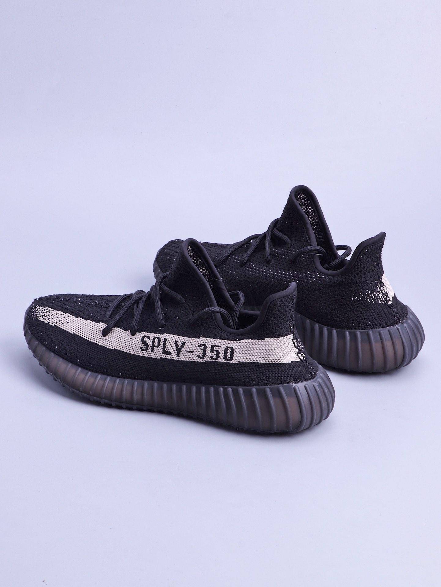 每日一椰:yeezy boost 350 v2 黑白