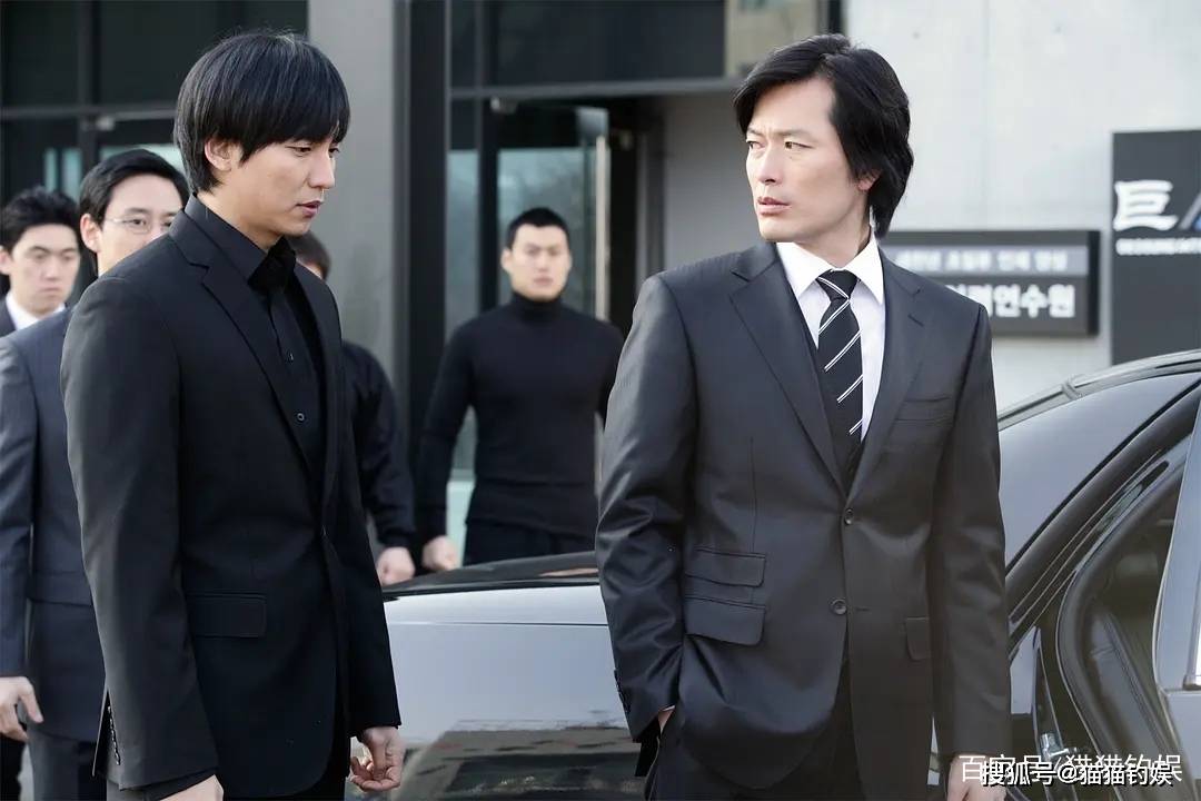 金南佶忠武路就像开了挂,是歌手演员也是导演,资源好到让顶流玄彬都望