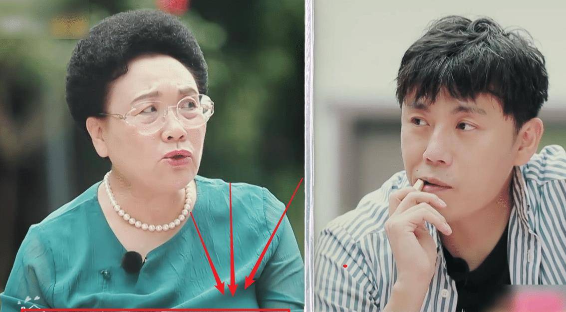 原创秦昊妈妈节目中秀恩爱,自曝曾收999朵玫瑰,收到后的反应太真实!