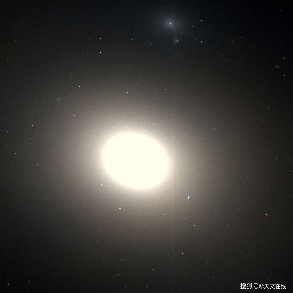 简介:messier 86(ngc 4406)是一颗椭圆(透镜状)星系,位于南部室女座