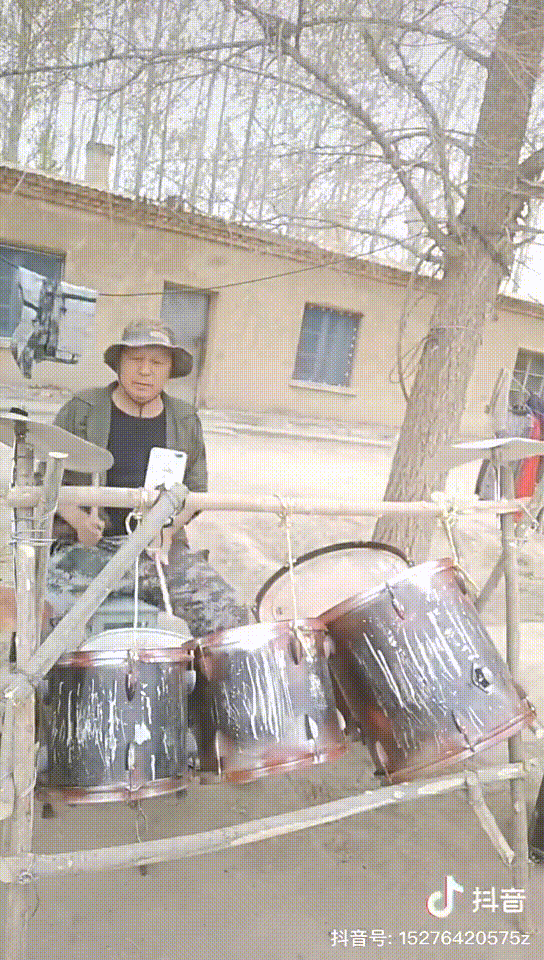 新疆棉花哥自制架子鼓硬核表演赞家乡