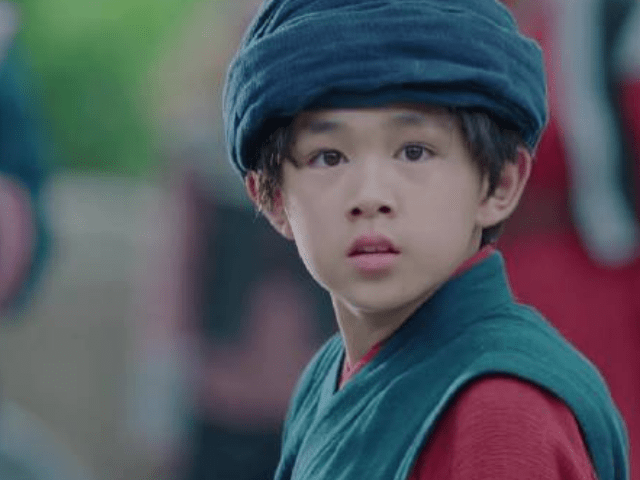 有种"反差"叫朱朝阳,古装造型让人惊艳,网友:奶萌又傲娇_荣梓杉