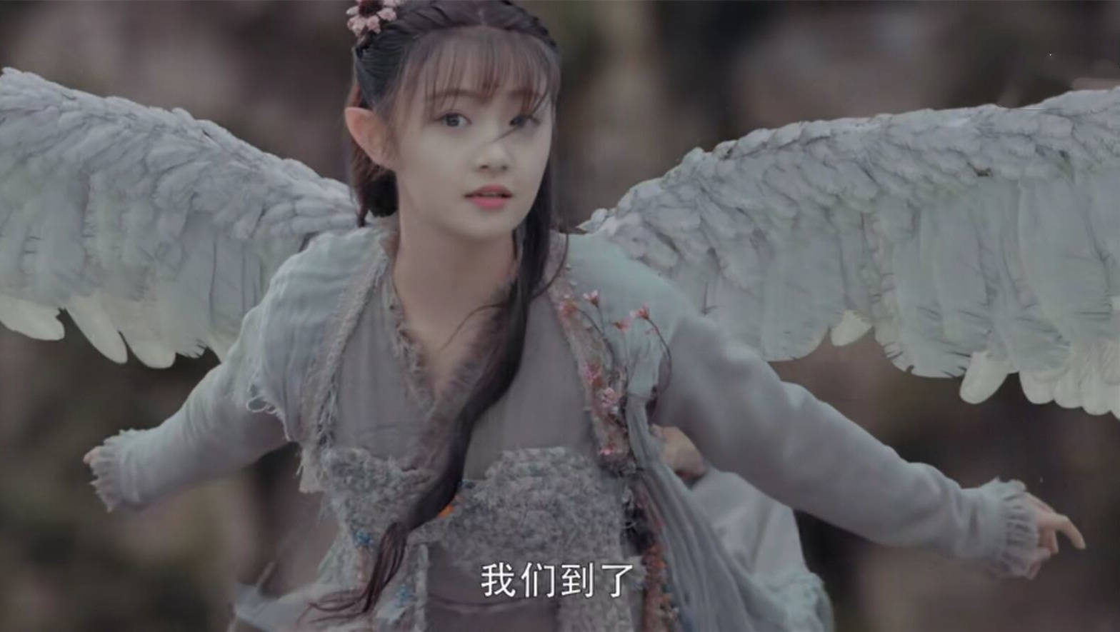 原创《天舞纪》首播:许凯搞笑,哈妮克孜惊艳,但剧情老套,滤镜过重