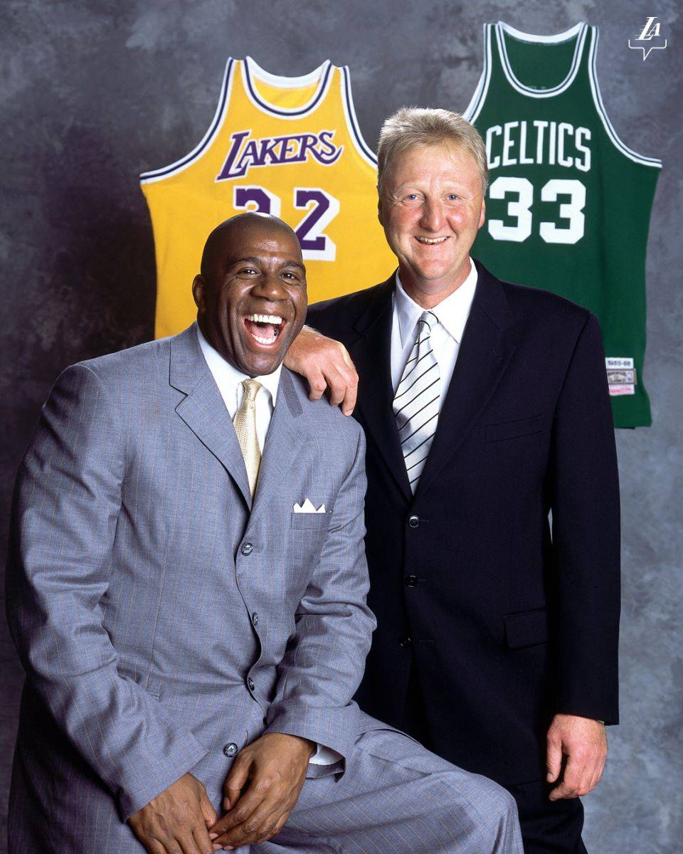 组图:湖人官方发布老照片 致敬魔术师和伯德