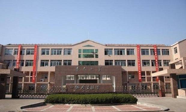 107岁去世,留下30000座逸夫楼的邵逸夫先生,4个子女皆远赴海外