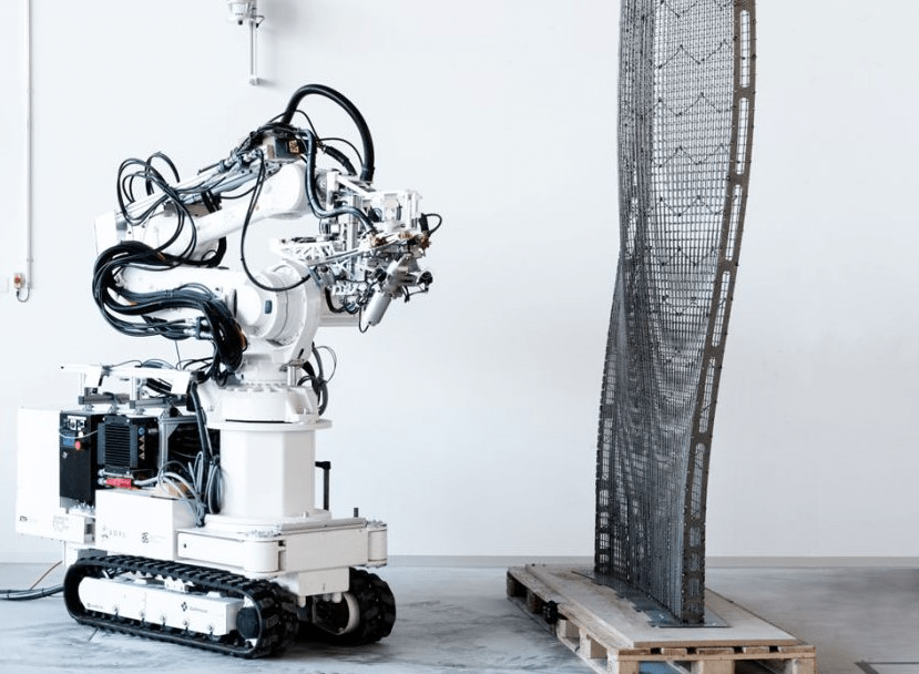 固建机器人的钢筋机器人通过在框架上移动机械臂,悬停在每个钢筋相交