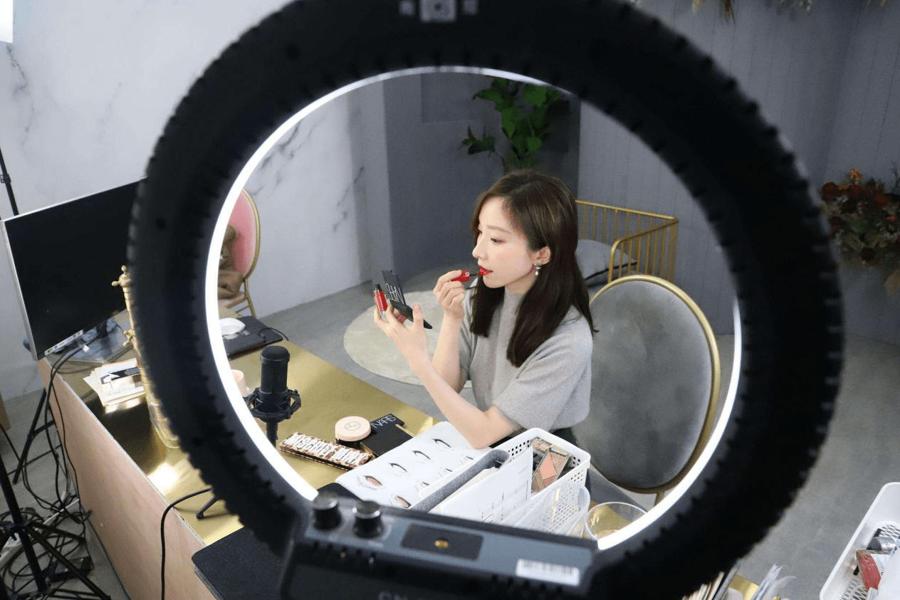 蜂悦科技助推新职业"直播销售员"朝专业化发展