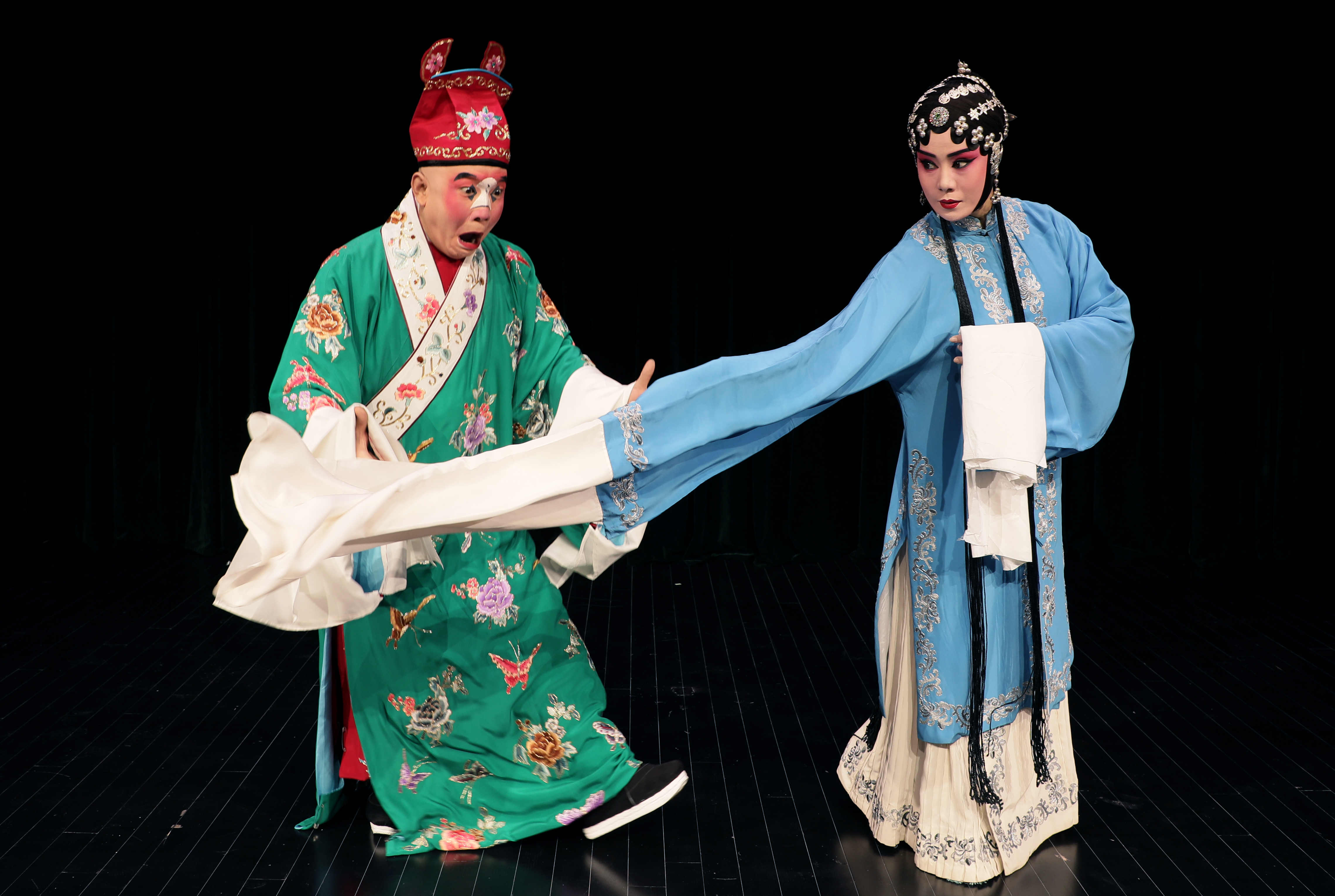 豫剧经典《三上轿》通过西演live·云剧场付费直播