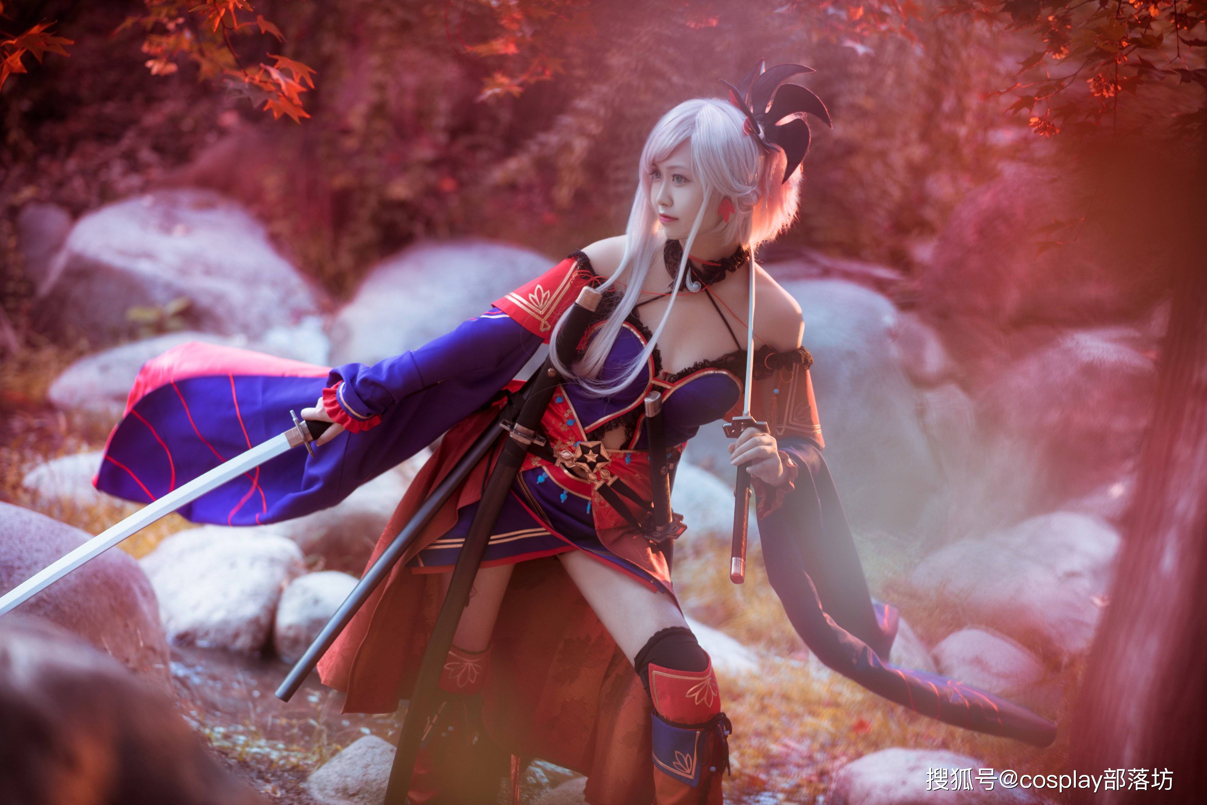 cos:暗红背景下的宫本武藏