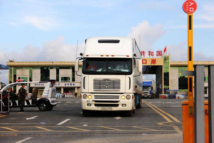 直击:在朝鲜特区里做生意的中国商户,超速会被罚款