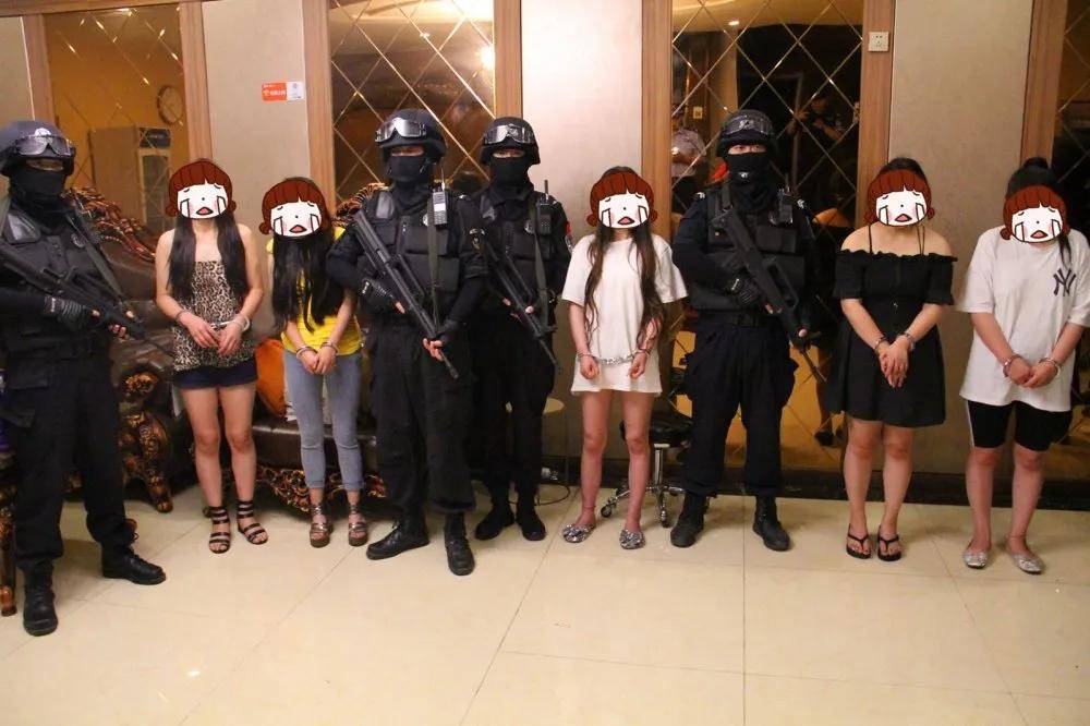 兰州公安持枪出动10人卖淫嫖娼被抓