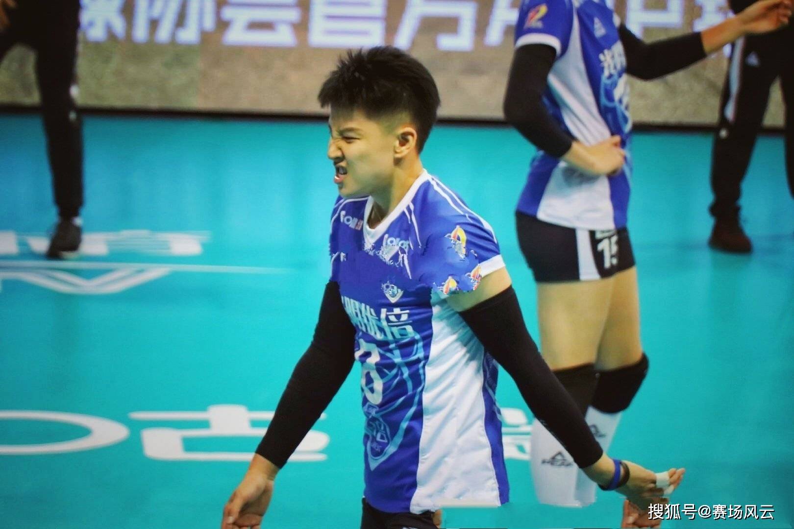 声称自己是老年人,众多队友早已退役_张磊