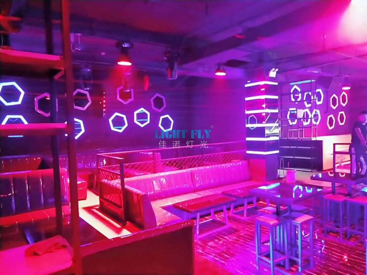 新疆伊犁mz时尚派对酒吧灯光案例