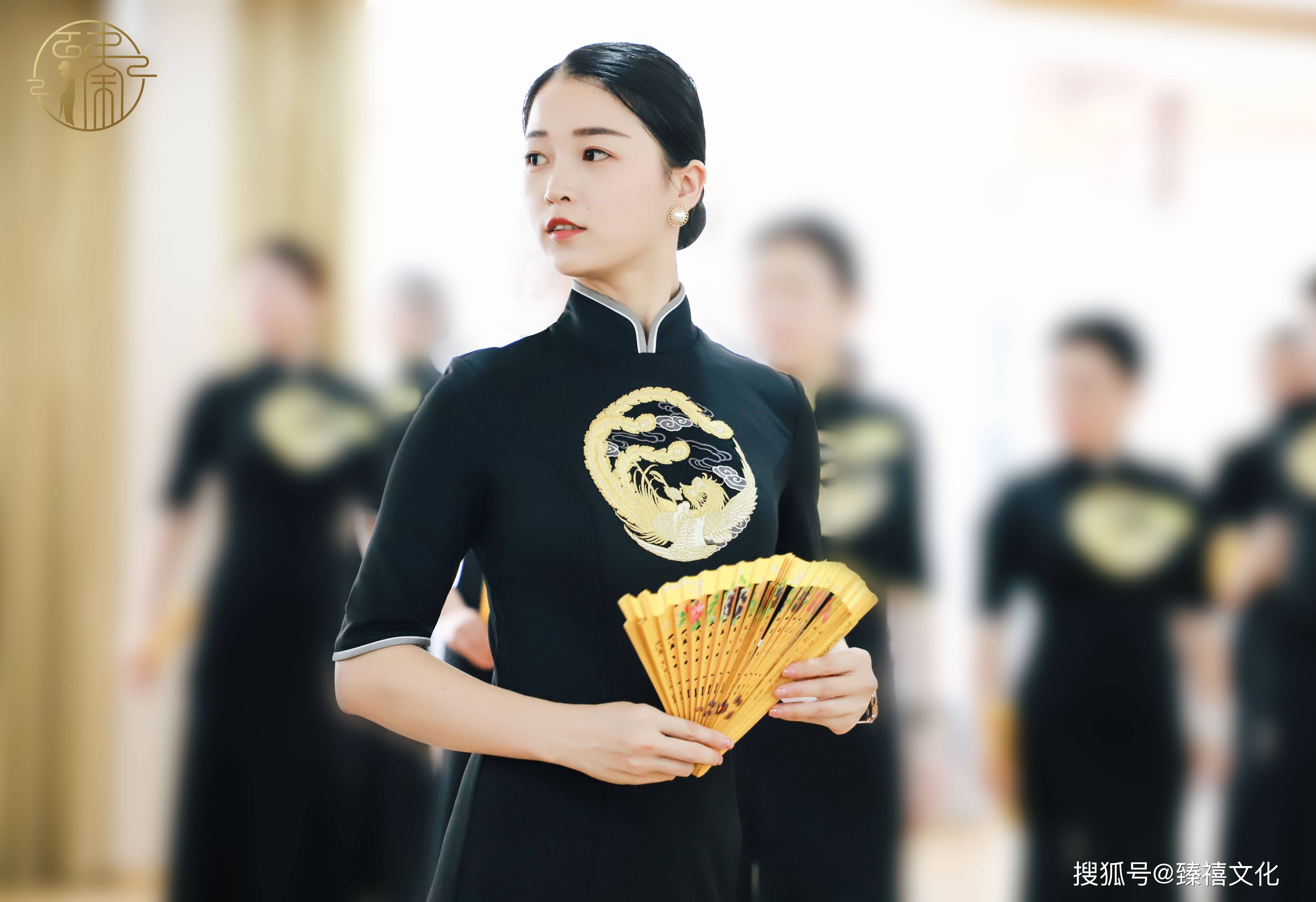 臻尚美特邀世界旗袍冠军&中国旗袍皇后曹美丽授课!