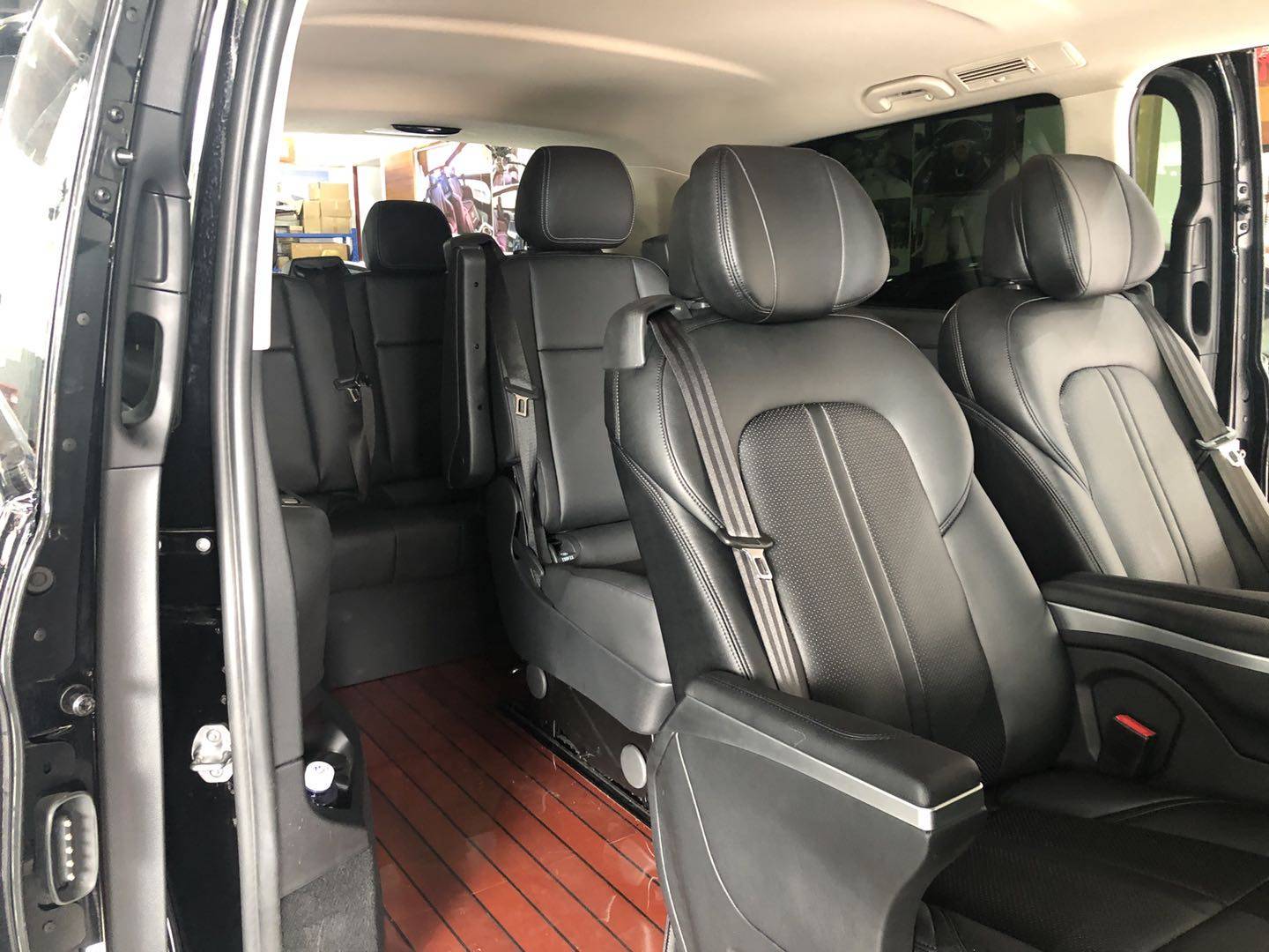 分享自家用奔驰威霆实用性强九座版简单升级