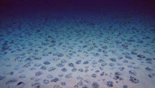 地球深海中取之不尽的"宝藏",储量有3万亿吨,每年增加1千万吨_锰结核