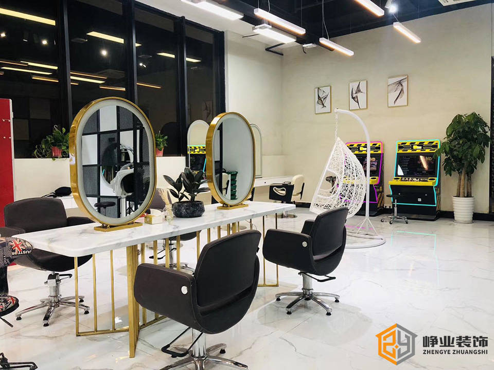 广州视维发型设计店面装修实景图,理发店也能这样设计