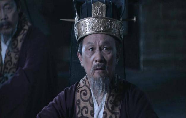 古代将军造反时,为何士兵都听他的,而不是想着听皇帝的呢?