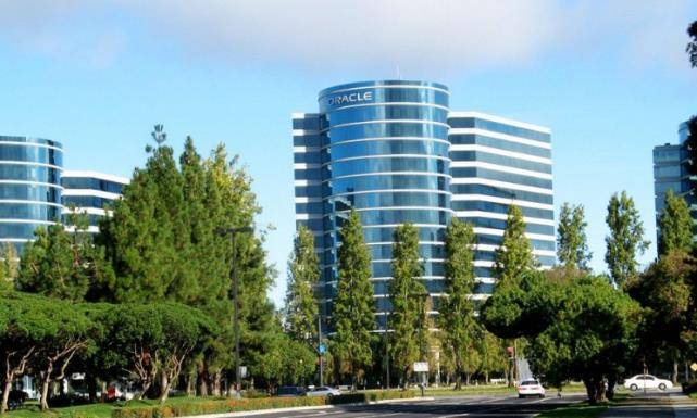 印度人骄傲的"印度硅谷",十年前差深圳300亿,如今追上了吗?