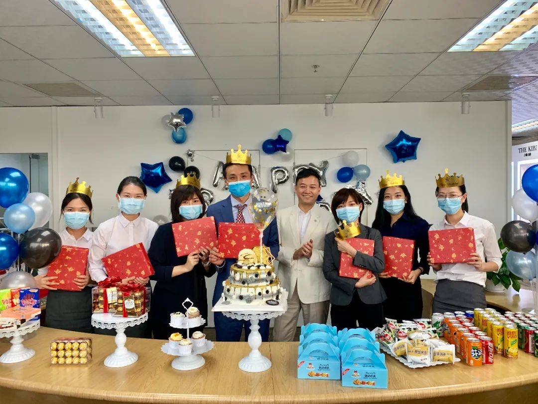 永远年轻,永远热泪盈眶!铂安四月月度总结表彰大会燃情"五四"青年节