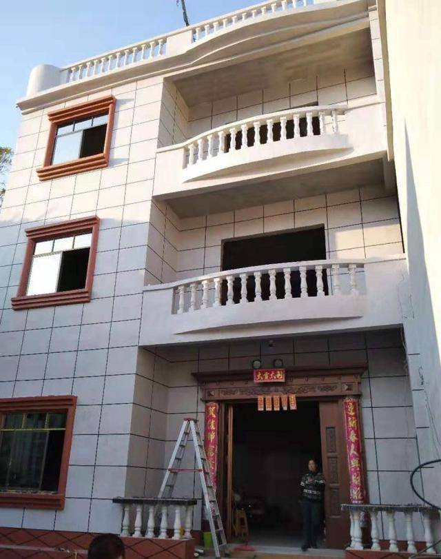 农村房子外墙还在刷白墙?你离别墅差一道外墙装修_颜色