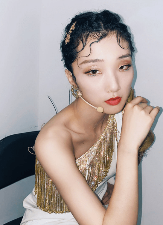 玲花老公当老板骂旗下艺人yami又丑又作,火箭少女101全员力挺