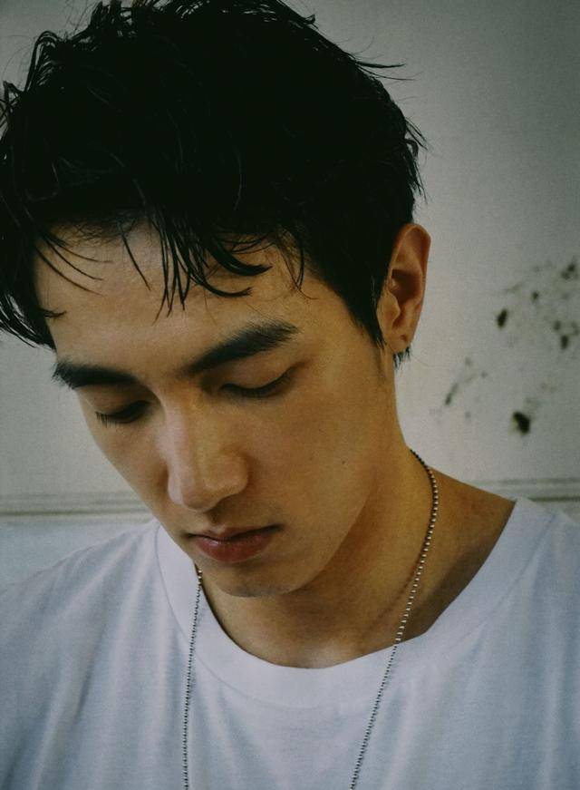 现实版性转恋爱养成,萧亚轩养儿式恋爱,男友压力太大吐血进医院