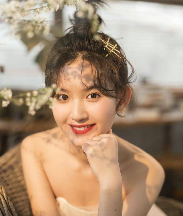 主演:凌美仕,张凌赫,季美含等主演的电视剧.