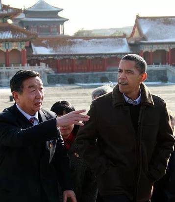 郑欣淼陪同奥巴马游故宫