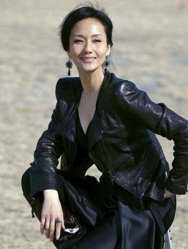 著名演员女儿是“世界冠军”,嫁入豪门的她,51岁今怎样了_李颖