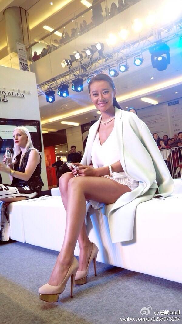 美女明星爱戴的图集001