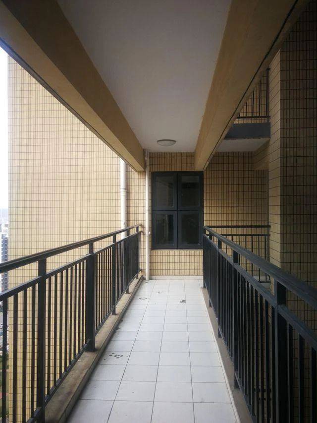 三梯六户连廊房图片