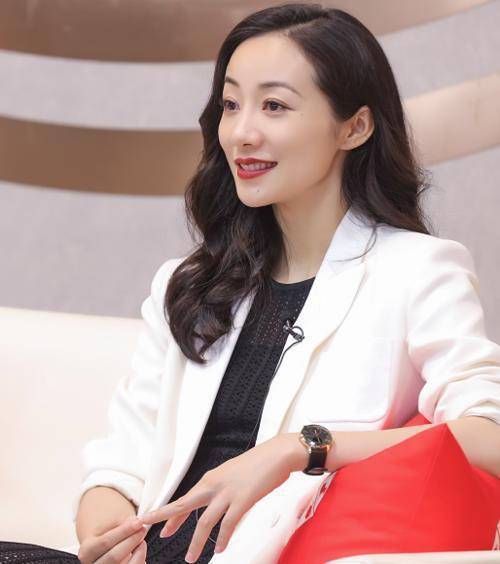 原创一键复制韩雪的5种不同造型,优雅迷人,适合30岁以上的女人学习