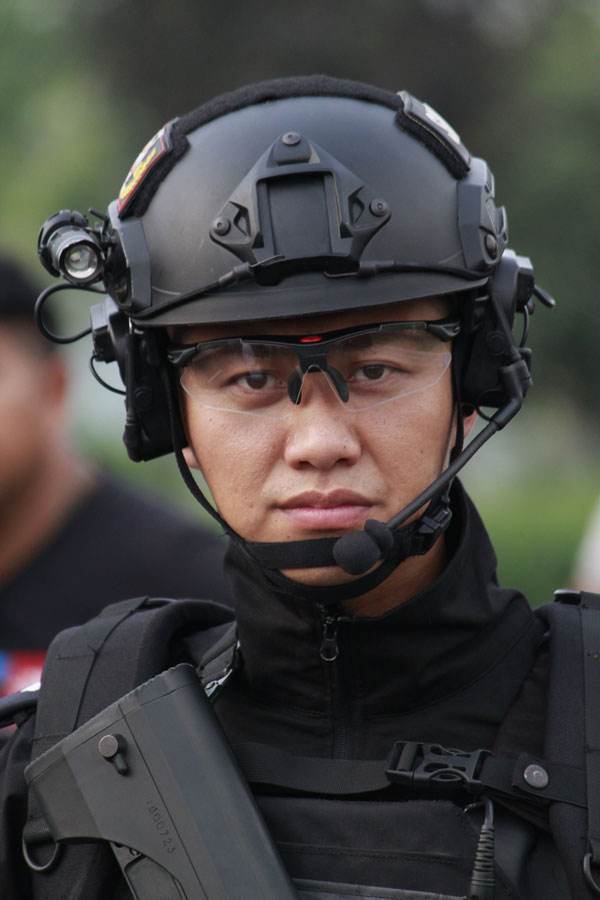 多年戏红人不红,一部戏用8替身,却反被一直夸敬业!_赵荀