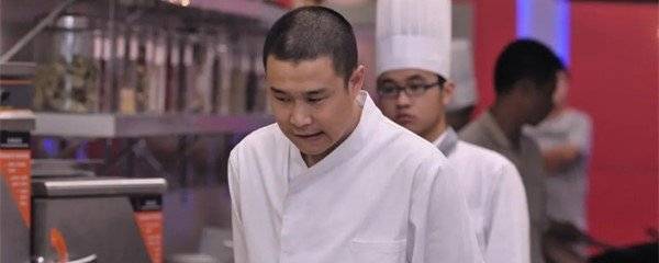 饰演宝哥的小沈阳后厨重温的人异常之多全因疫情后经济