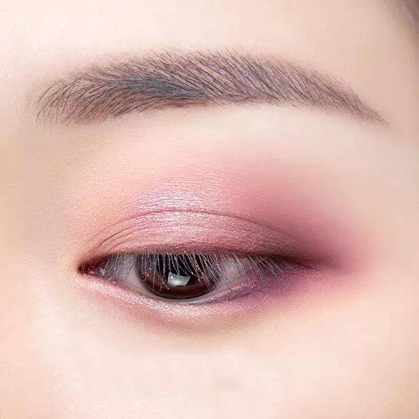 爱用彩妆系列|| 高级又仙气逼人的紫色眼影盘实力pick!